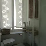 D'hotes La Grotte De Voltaire Bed & Breakfast
