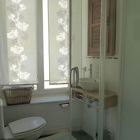 D'hotes La Grotte De Voltaire 3* Ναντ