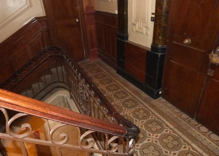 D'hotes La Grotte De Voltaire 3*